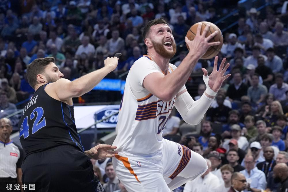 他重返昔日 他重返昔日