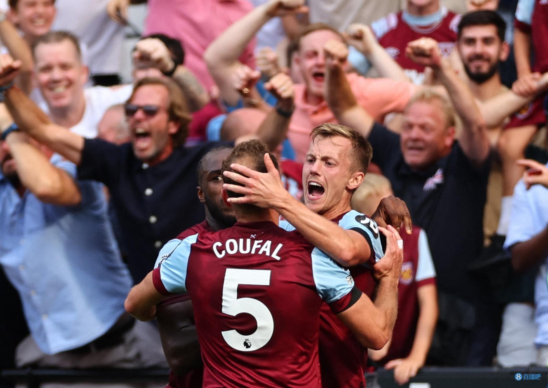 哈登在比赛中超越安东尼，进入NBA历史得分榜前十，成为首位2009届进入前十的球员，距30000分仍需1710分。（哈登超越安东尼跻身NBA历史得分前十，成2009届首人，距3万分还差1710分）